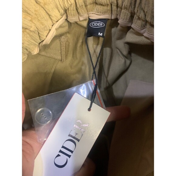 Women’s Cider‎ Corduroy Camel Shorts NWT SZ M - Picture 3 of 4